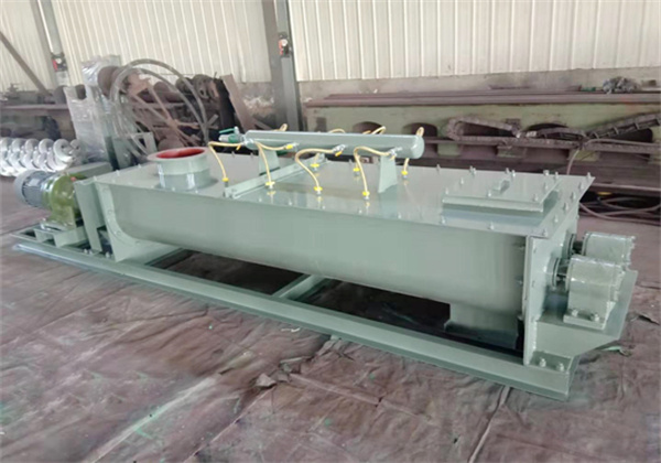 粉尘加湿搅拌机